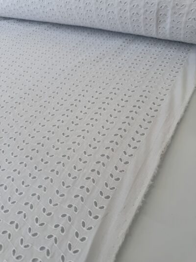 broderieanglaise@simplyfabrics.co.uk