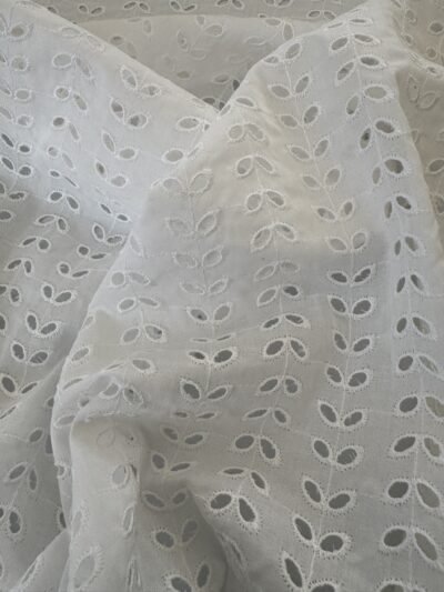 broderieanglaise@simplyfabrics.co.uk