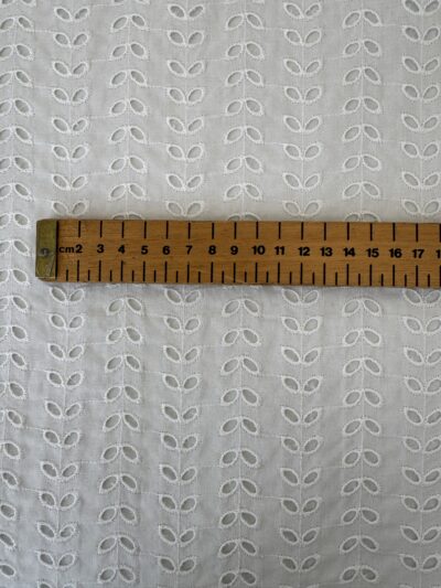 Broderieanglaise@simplyfabrics.co.uk