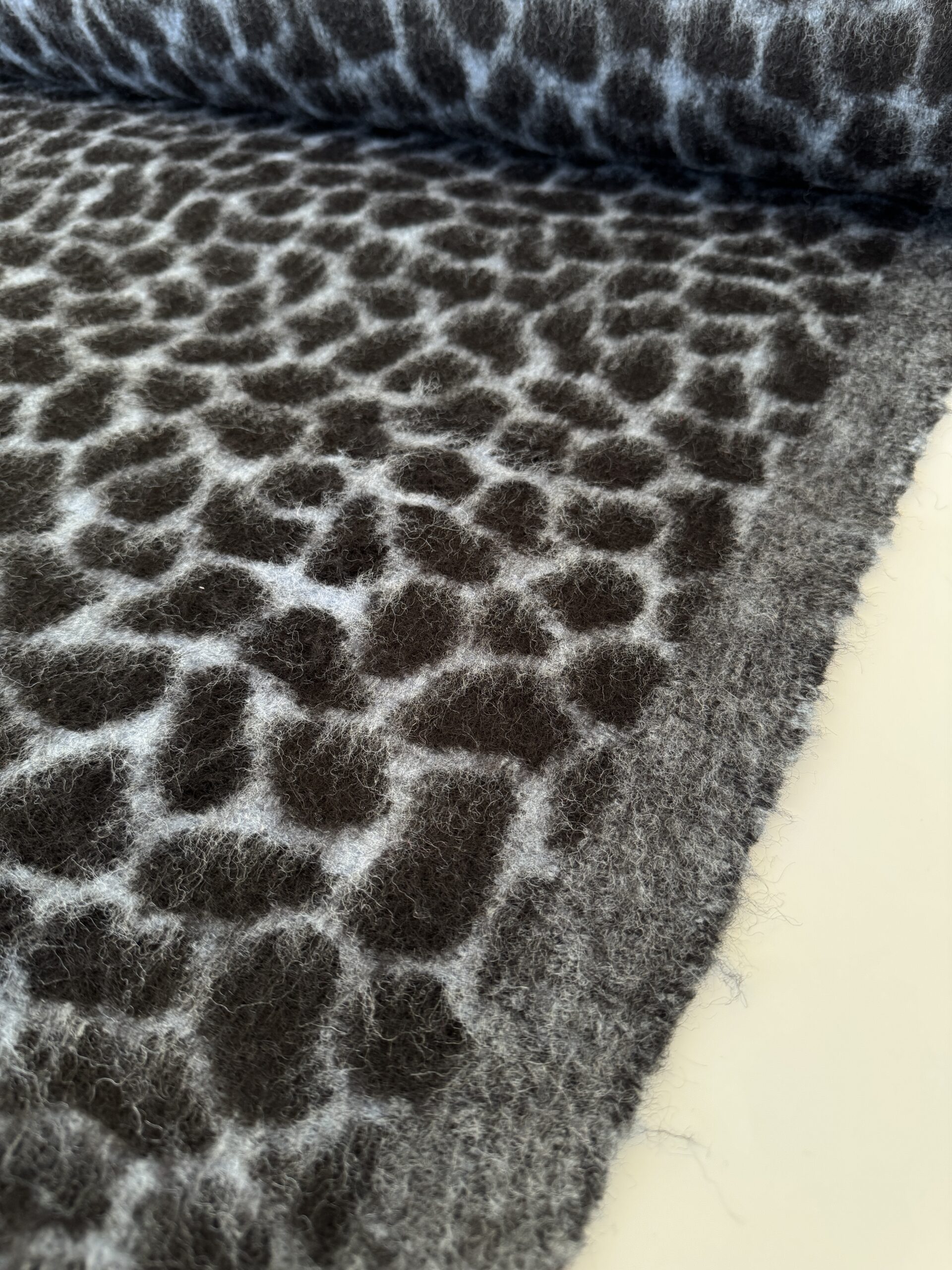 Giraffewooljacquard@simplyfabrics.co.uk