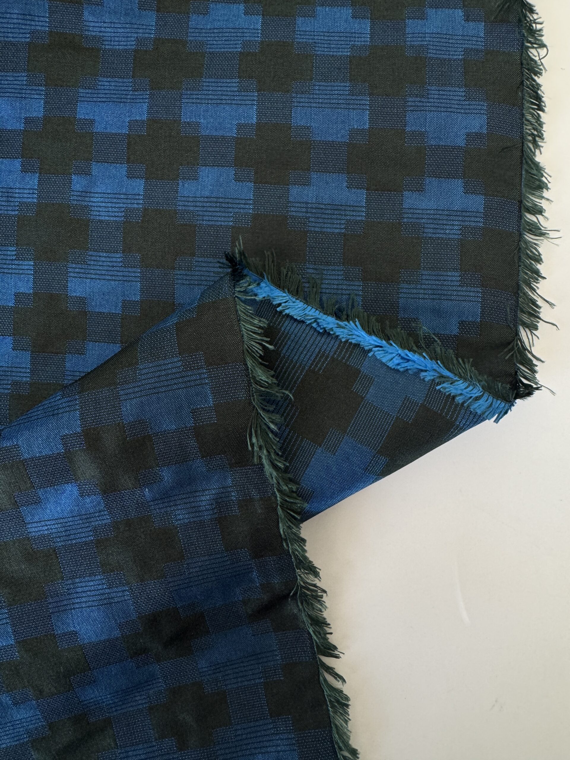 Silktaffeta@simplyfabrics.co.uk