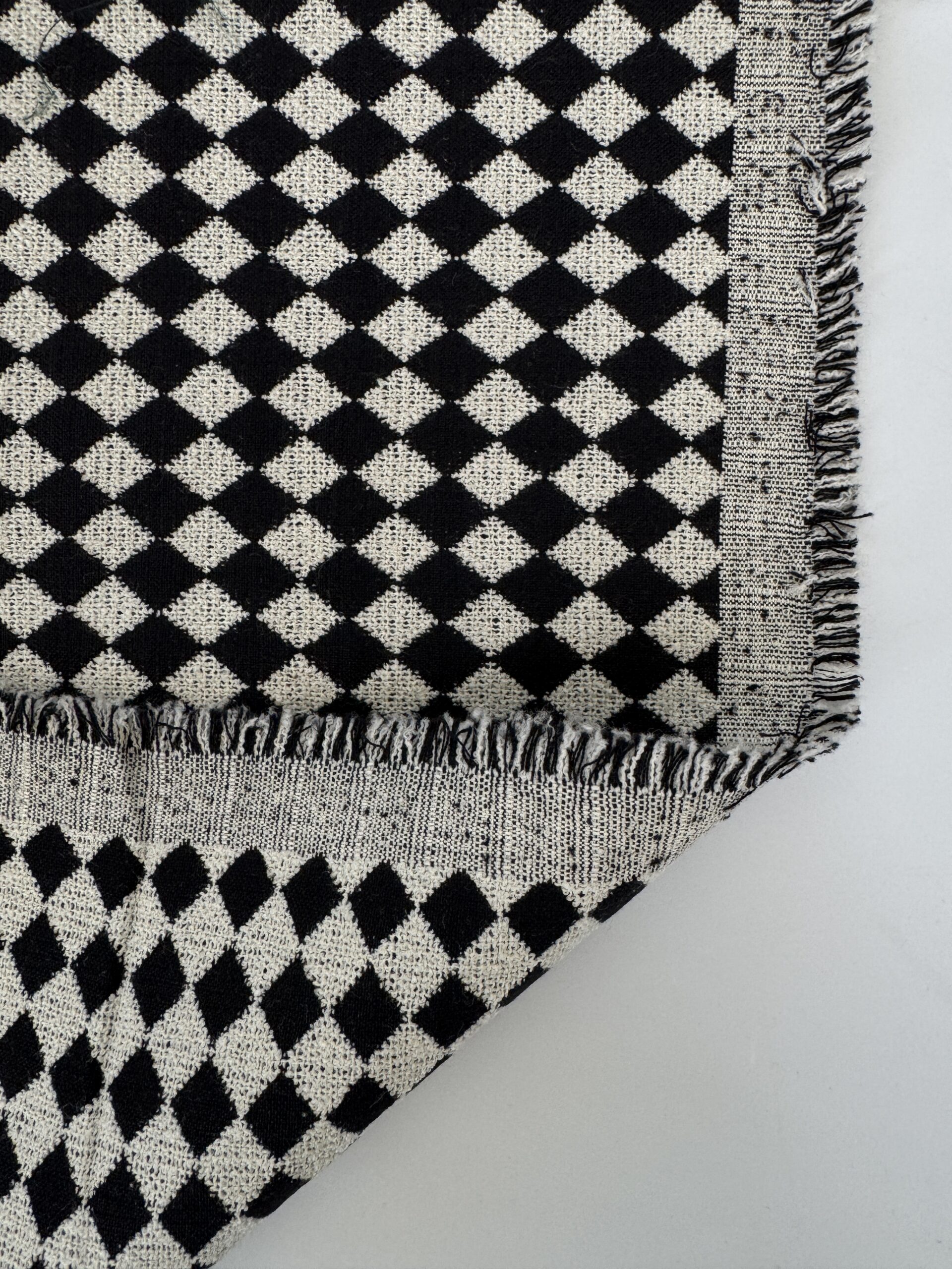 Harlequinwool@simplyfabrics.co.uk