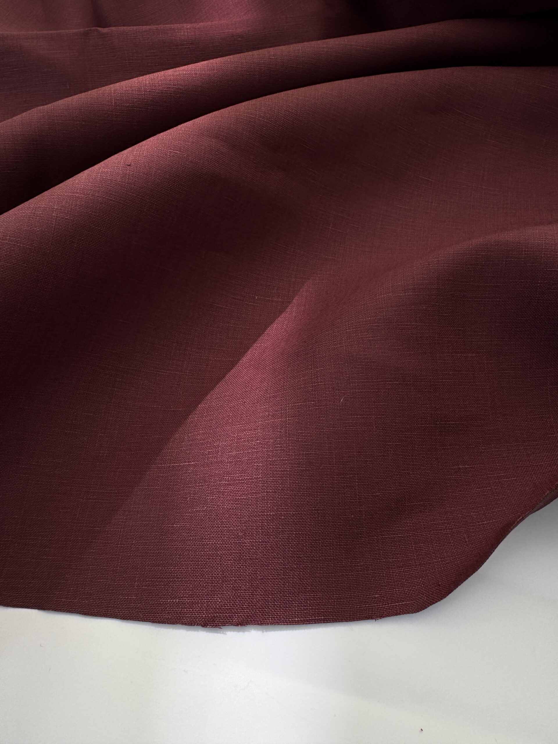 Maroonirishlinen@simplyfabrics.co.uk