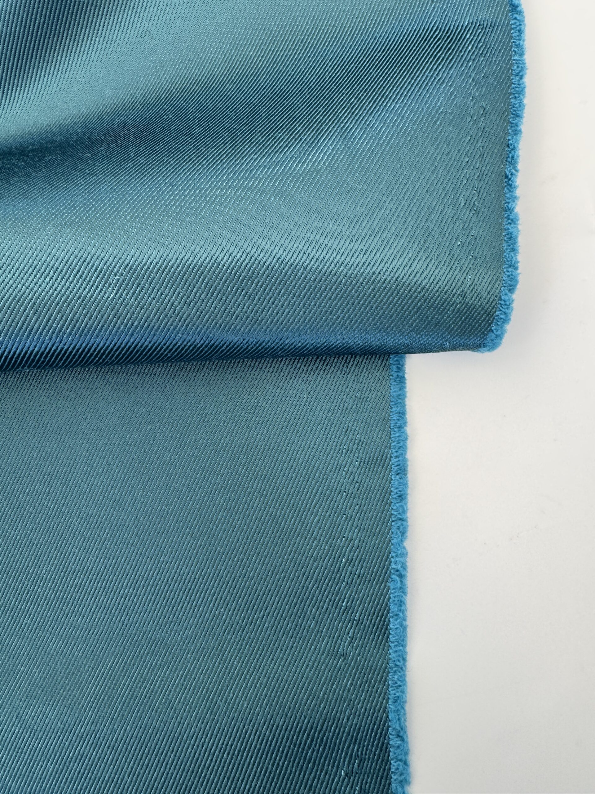 wooltwill@simplyfabrics.co.uk