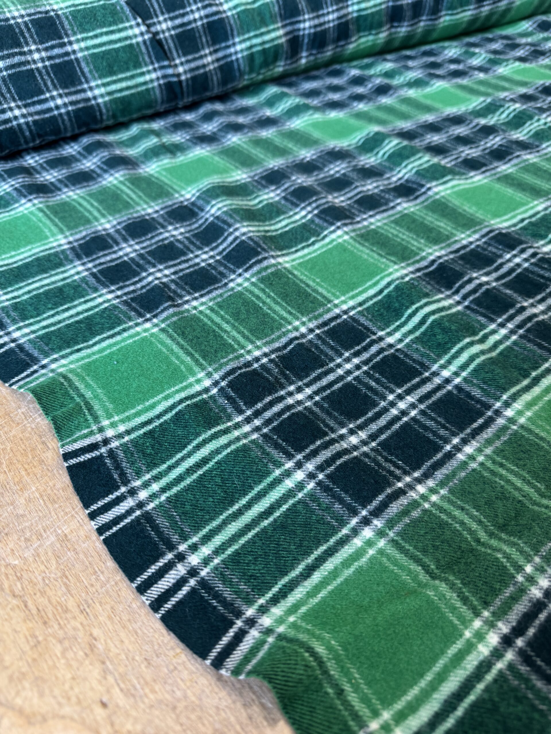Woolcheck@simplyfabrics.co.uk